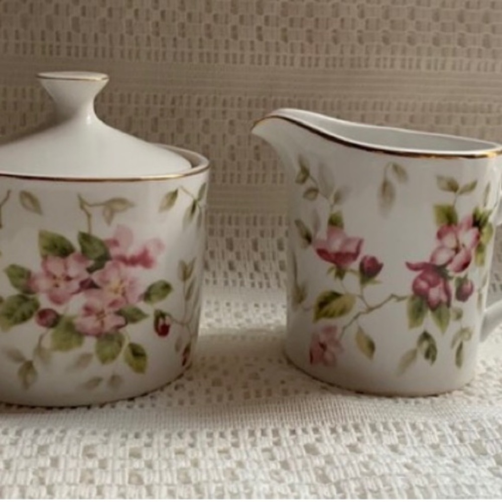 Farberware Blossoms Creamer Sugar Set - Picture 3 of 10